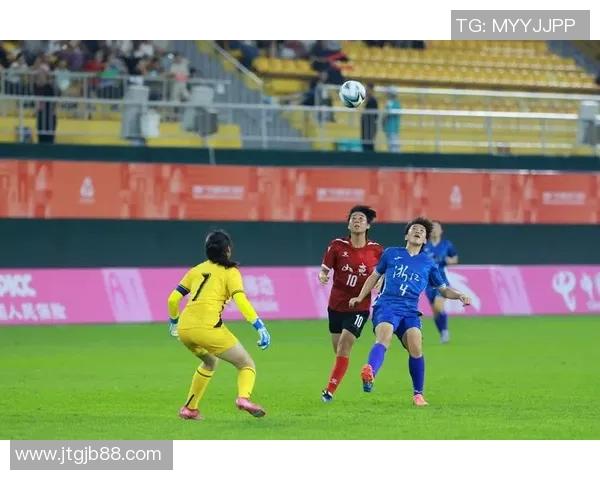 东京拍照足球明星名单揭晓照片背后的故事与精彩瞬间分享